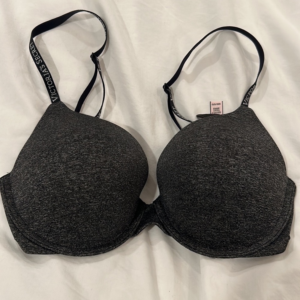 Victoria's Secret Bra 32D t-shirt push-up